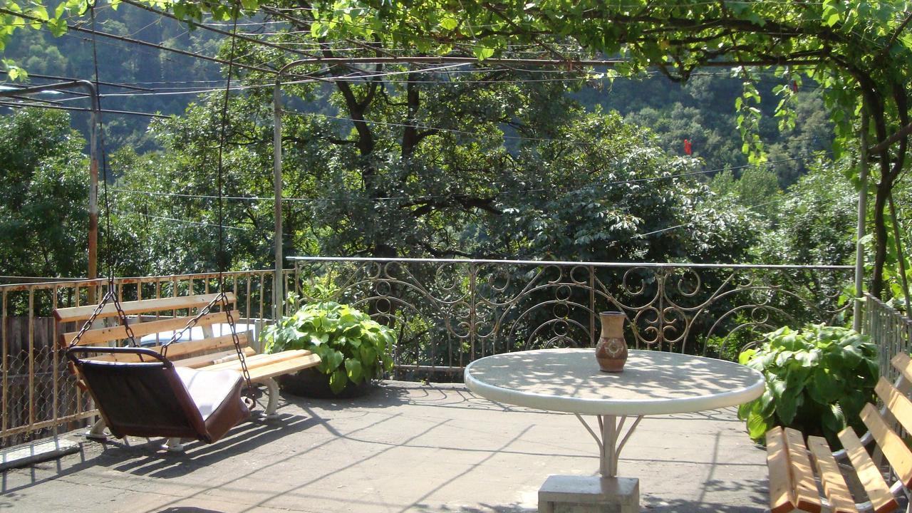 Guesthouse Valeria Bordjomi Extérieur photo